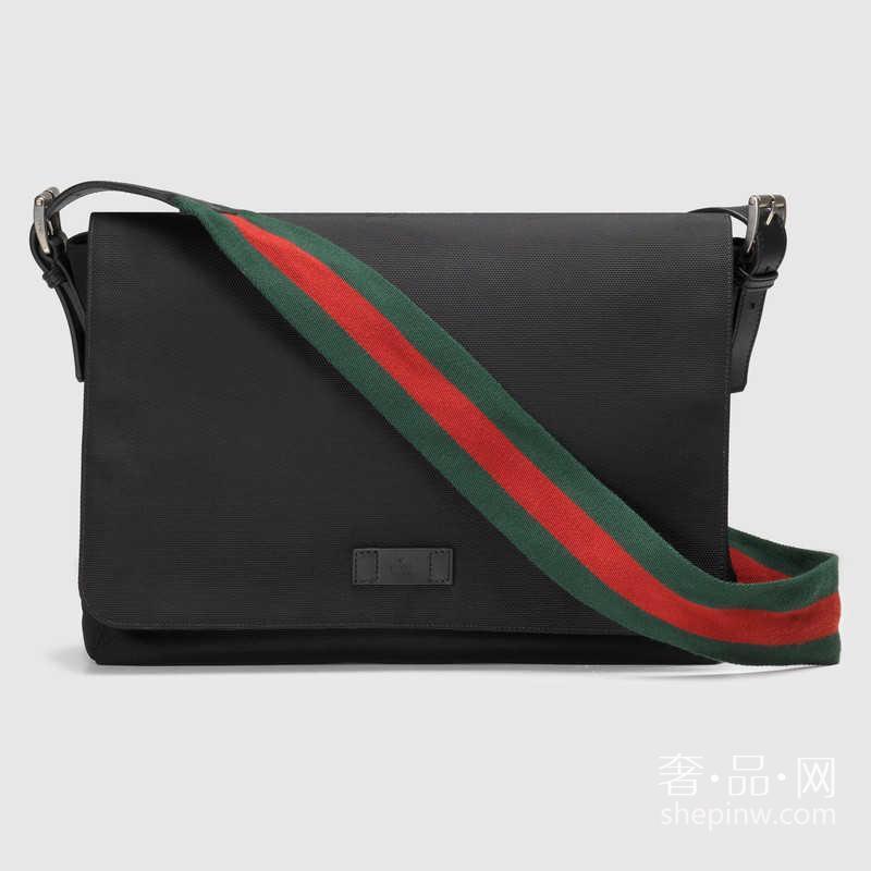 Gucci 黑色科技帆布邮差包款式 337073 KWT5N 1060 尼龙衬里