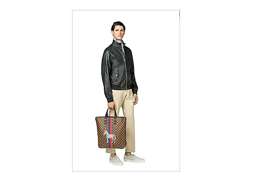 路易威登 2017男士春夏款Atlas Tote 印长颈鹿手提袋N42702