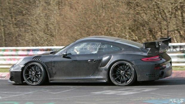 海外媒体曝光新款911 GT3 RS测试车与2018款保时捷911 GT2测试车谍照