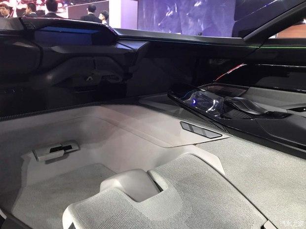 2017上海车展上，标致Instinct概念车正式国内亮相 配自动驾驶系统