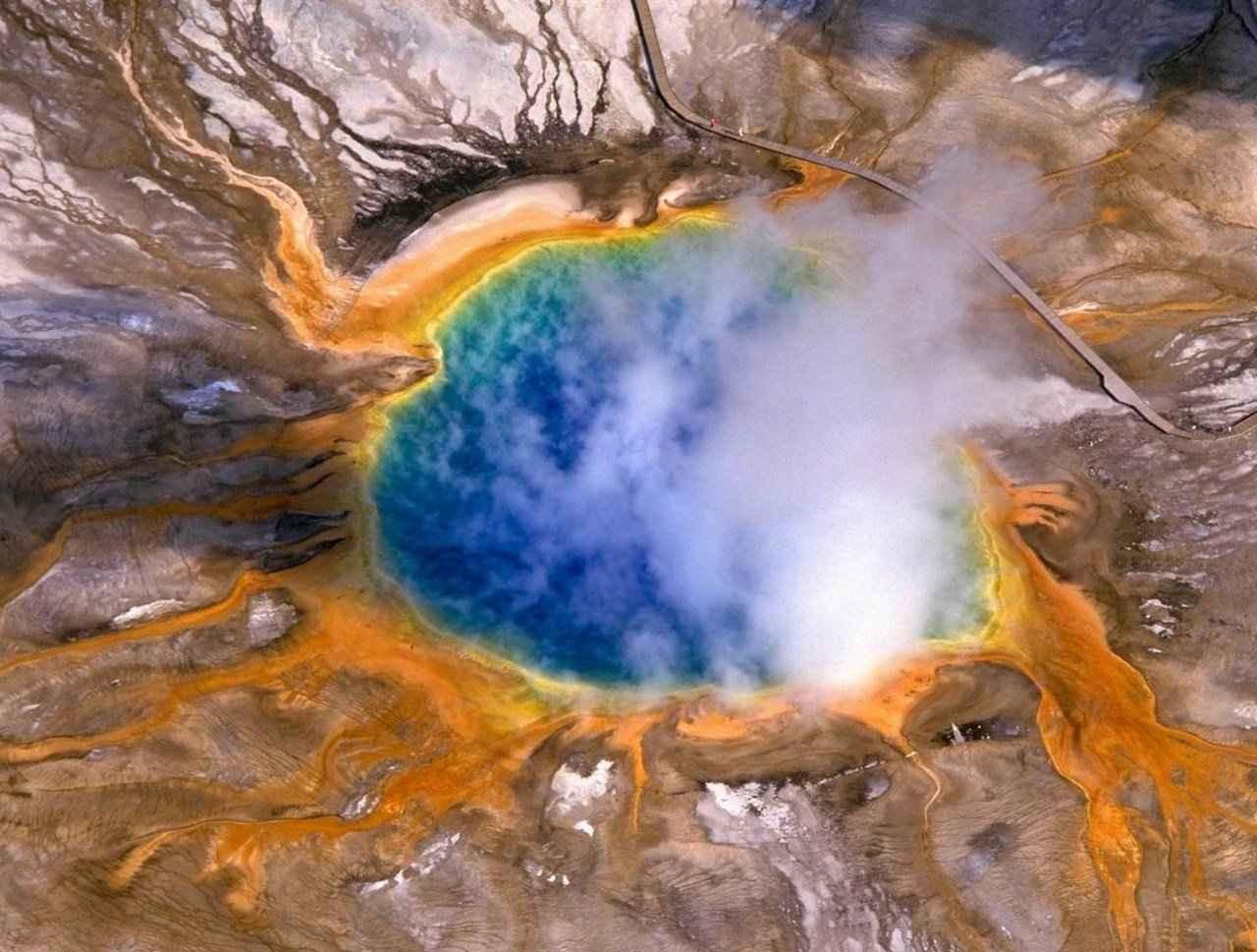 世界上著名的超级火山灭绝生命的“地狱之门”黄石超级火山群