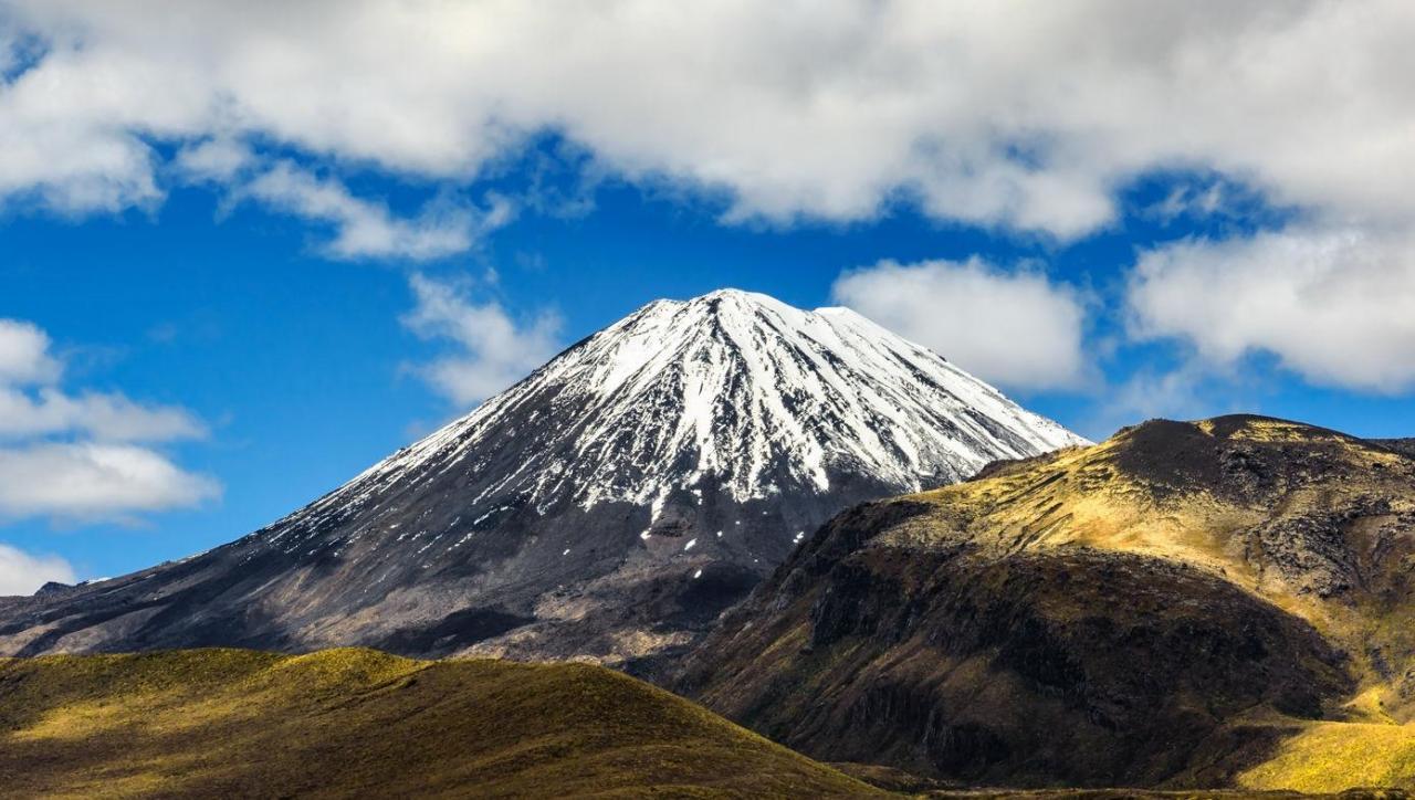 世界上著名的超级火山灭绝生命的“地狱之门”黄石超级火山群