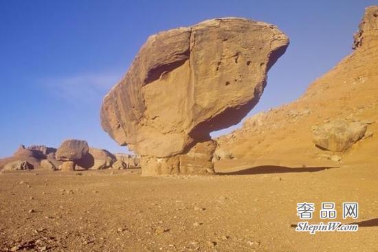 地球上10大最不可思议的石头，感慨大自然的鬼斧神工！(1)