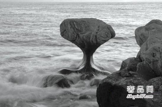 大自然的鬼斧神工 世界上10大最不可思议的奇异石头