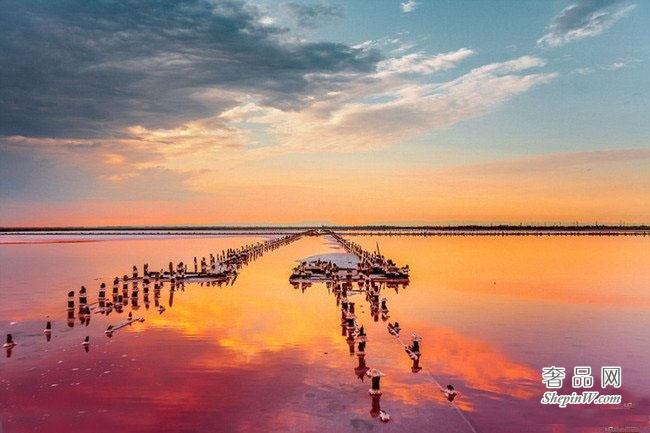 “腐烂之海”克里米亚的西瓦什湖 曾经是前苏联的著名盐矿