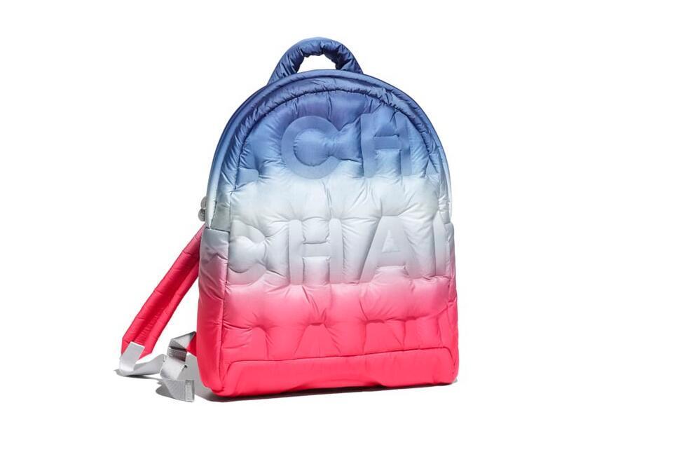 香奈儿 chanel 粉红 蓝与白浮雕尼龙Backpack 双肩背包