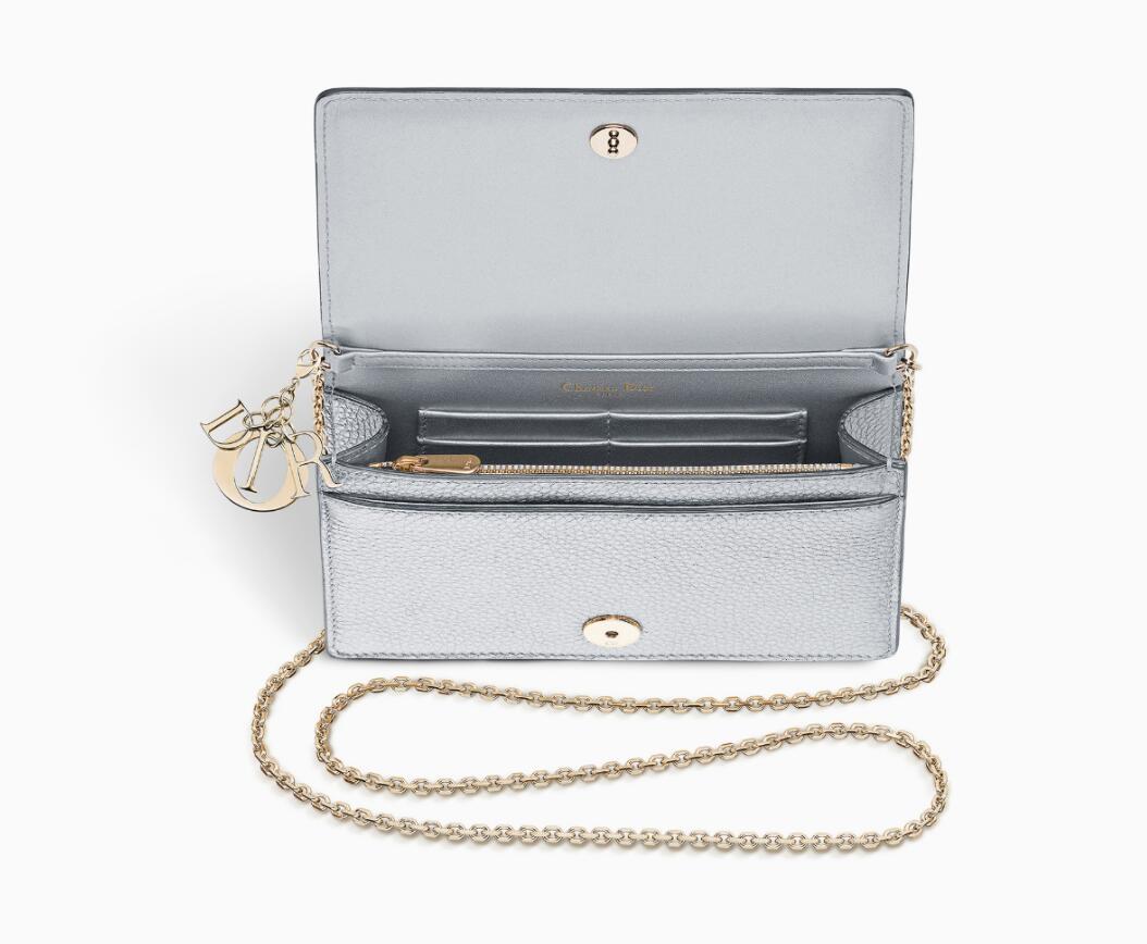 Lady Dior Wallet on Chain银色金属光泽藤格纹粒面触感小牛皮皮夹
