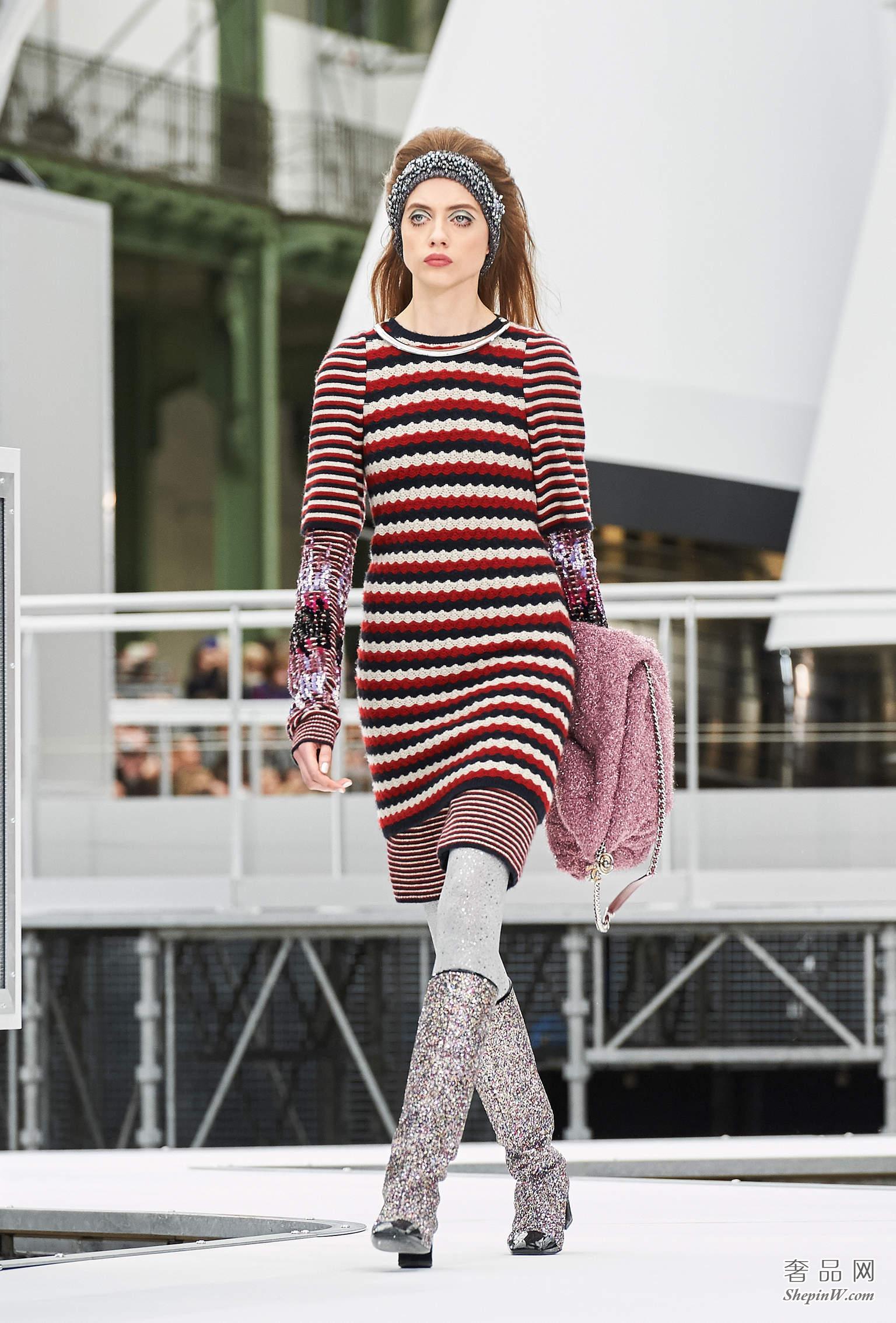 香奈儿Chanel 针织、金属质感小羊皮与银色金属大号手提包