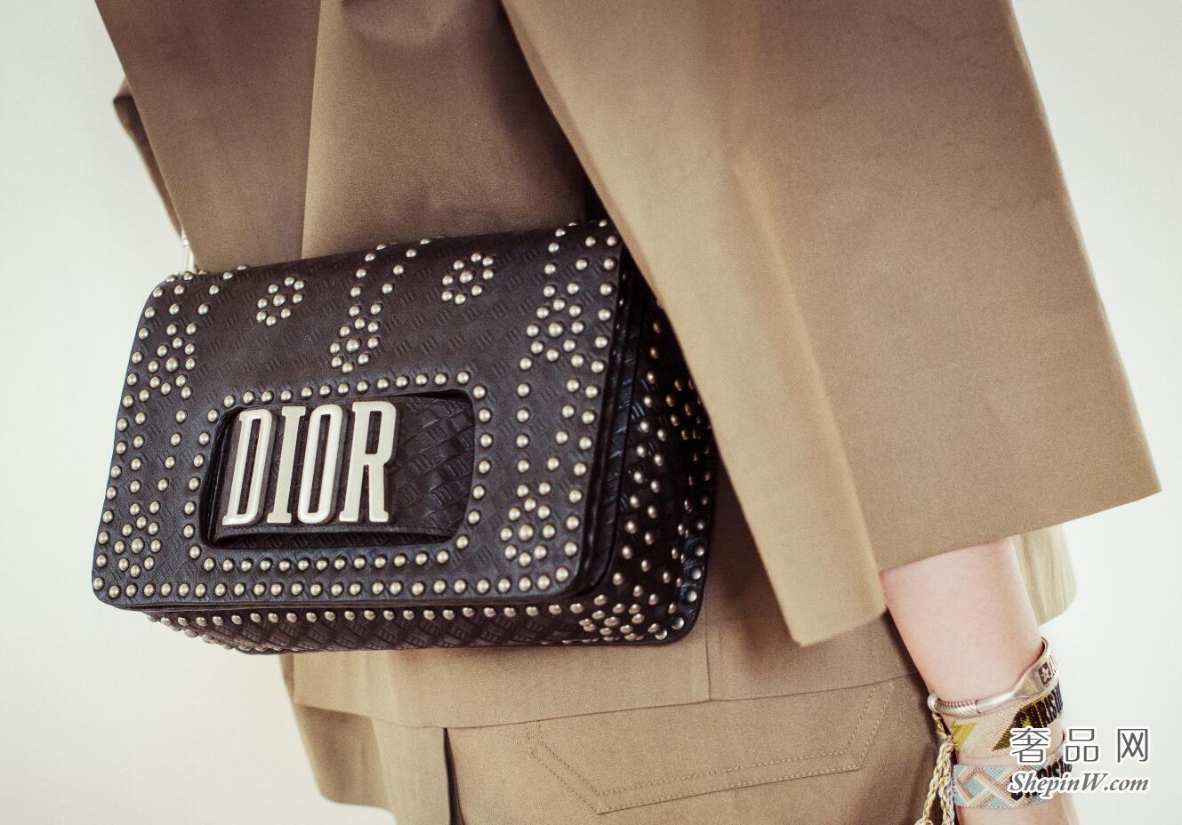 Dior EVOLUTION FLAP BAG WITH SLOT HANDCLASP IN BLACK STUDDED CALFSKIN