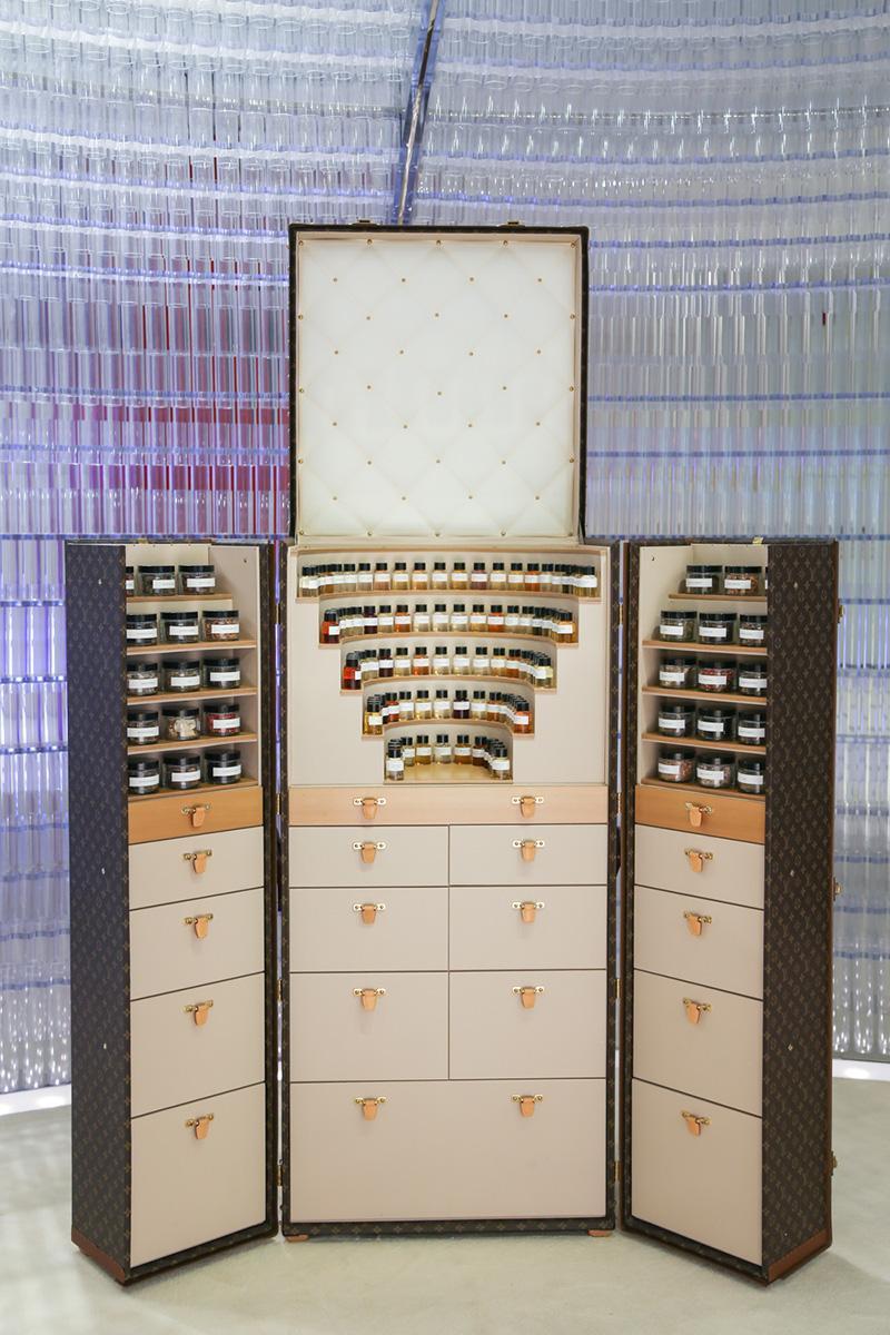 Louis Vuitton成都国际金融中心 领衔带来了70年后属于 LV的新香水系列