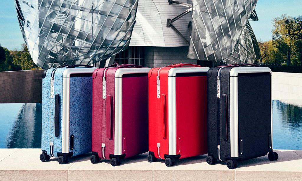 Louis Vuitton与Horizon合作的行李箱 尤其U形拉杆箱 直是画龙点睛足够的华丽感