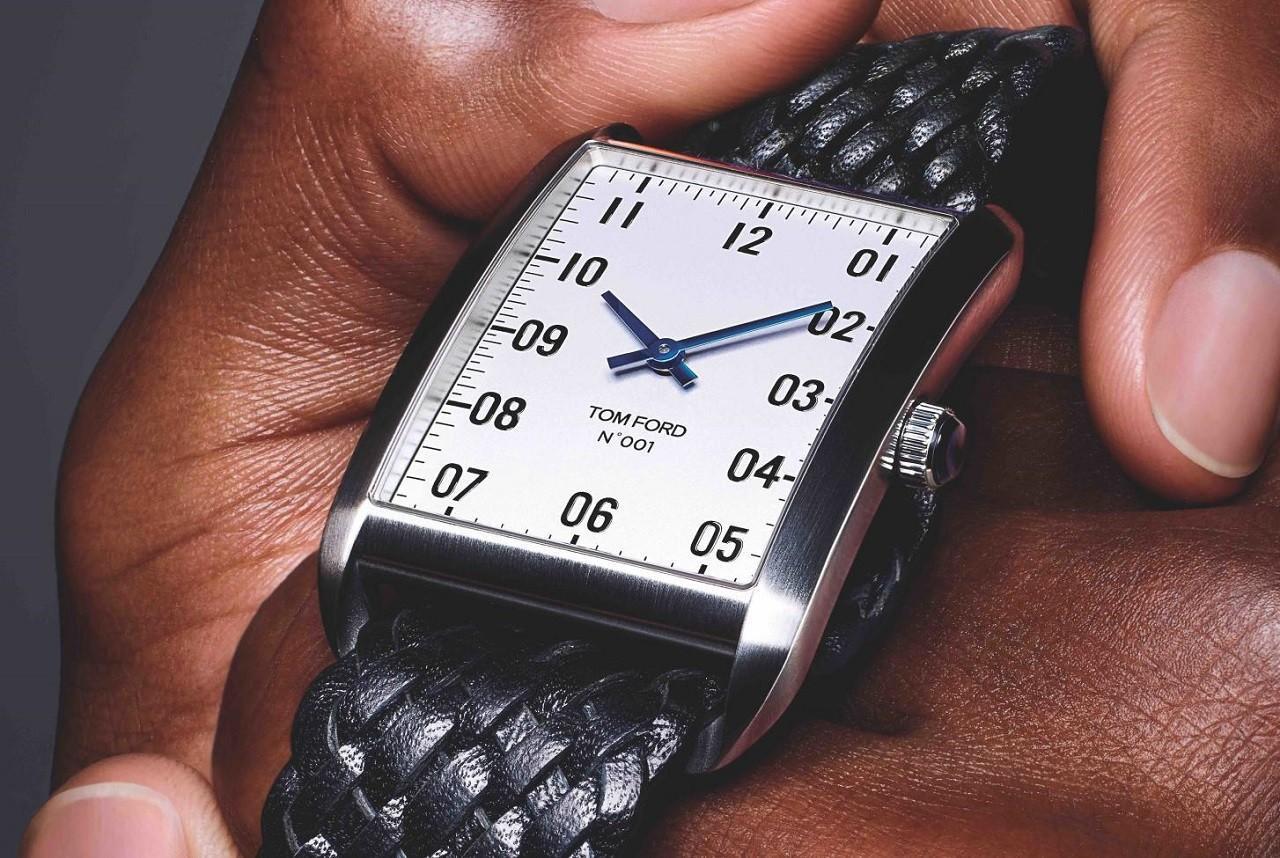 Tom Ford 品牌首款腕表 名叫“Tom Ford Timepieces”换表带相当简单