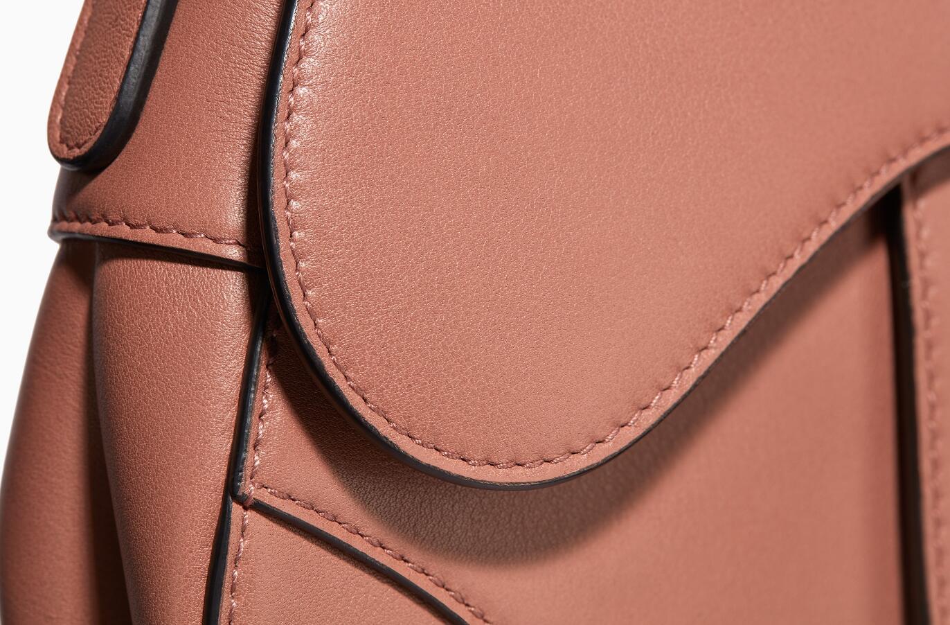 迪奥 Dior Saddle 榛果粉红色 小牛皮袖珍手提包 M0447CWGH_M398