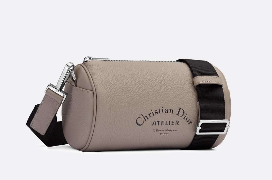 Dior“Roller”灰褐色粒面触感小牛皮和“Christian Dior Atelier”印花手拿包