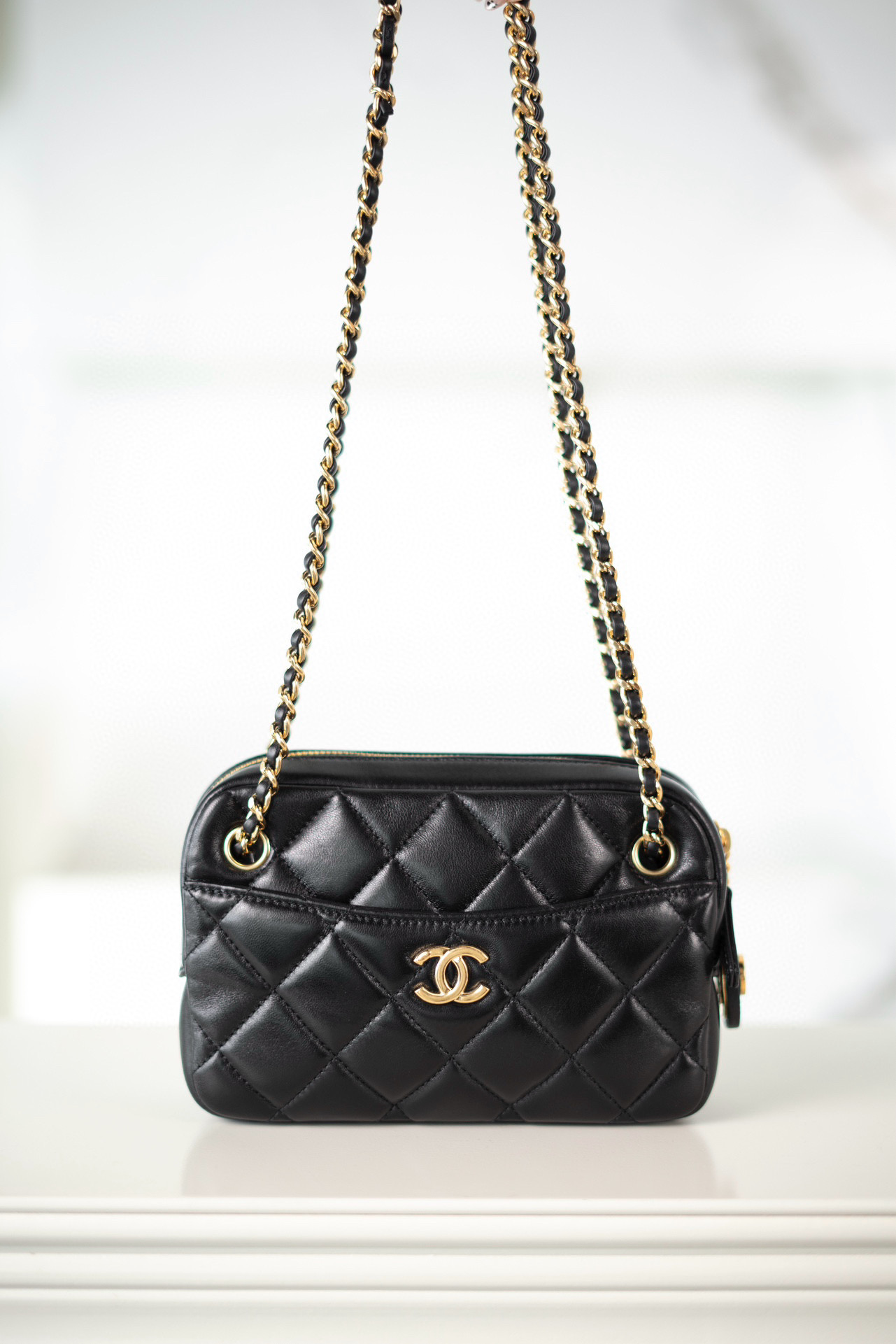 Chanel香奈儿女包官网价格一览表 最新款24k 迷你黑色相机包