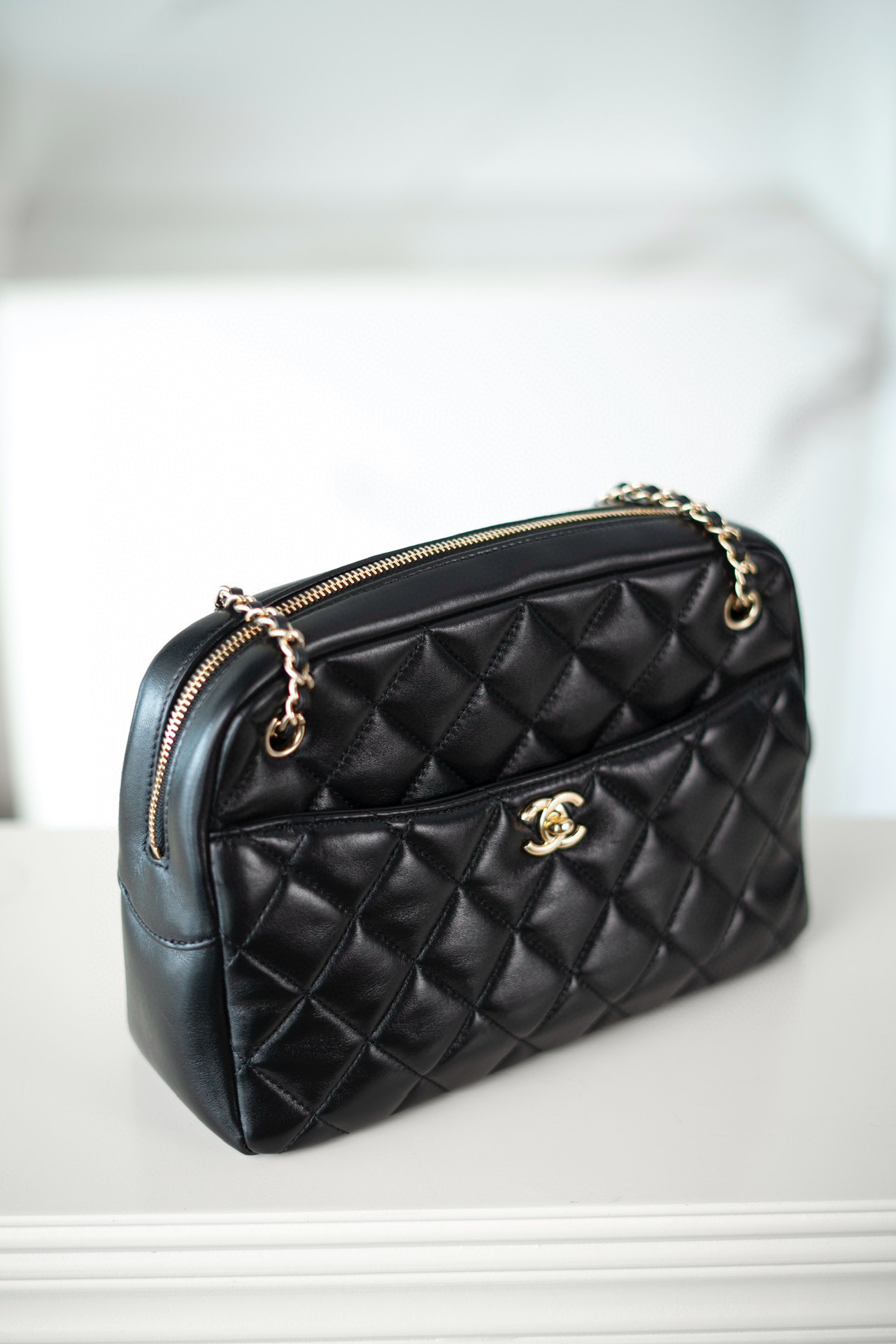 Chanel品牌包包一般多少钱 官方网站24K 相机包 黑色大号