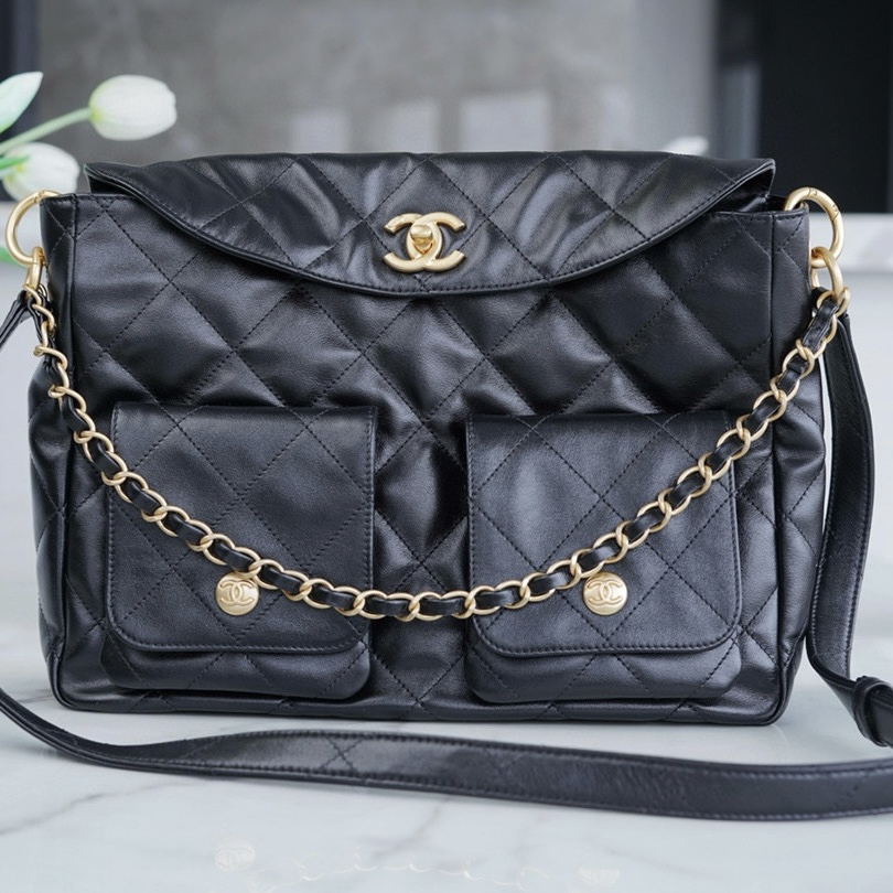 Chanel品牌包包属于什么档次 24新款hobo邮差包 大号黑色