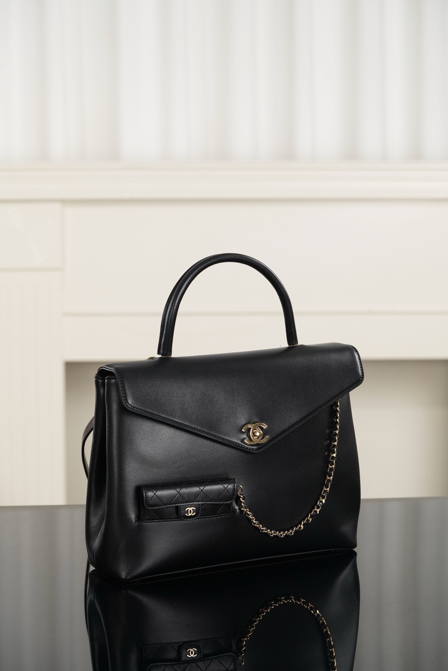 Chanel Women Bag新款26B黑金牛皮革手柄口盖包 USA