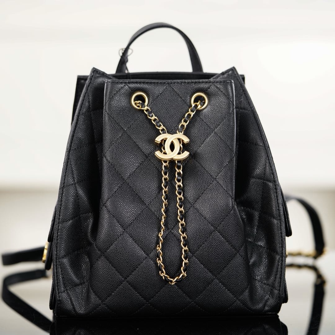 Chanel包包新款旗舰店25B黑金中号25Bag粒面牛皮双肩包 Hong Kong