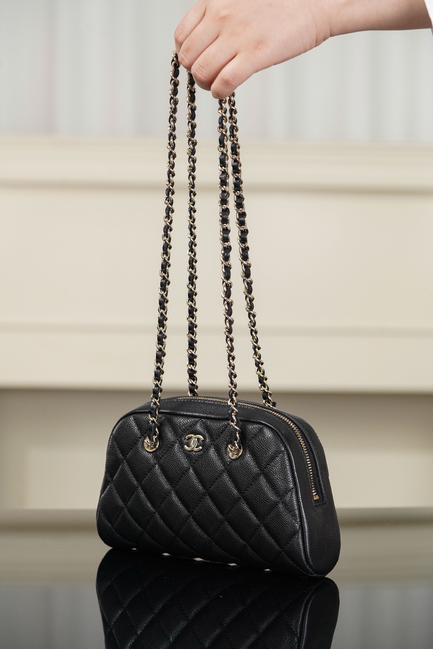 Chanel 26P系列新款官方官网黑金鱼子酱牛皮链条手拿包 Taiwan