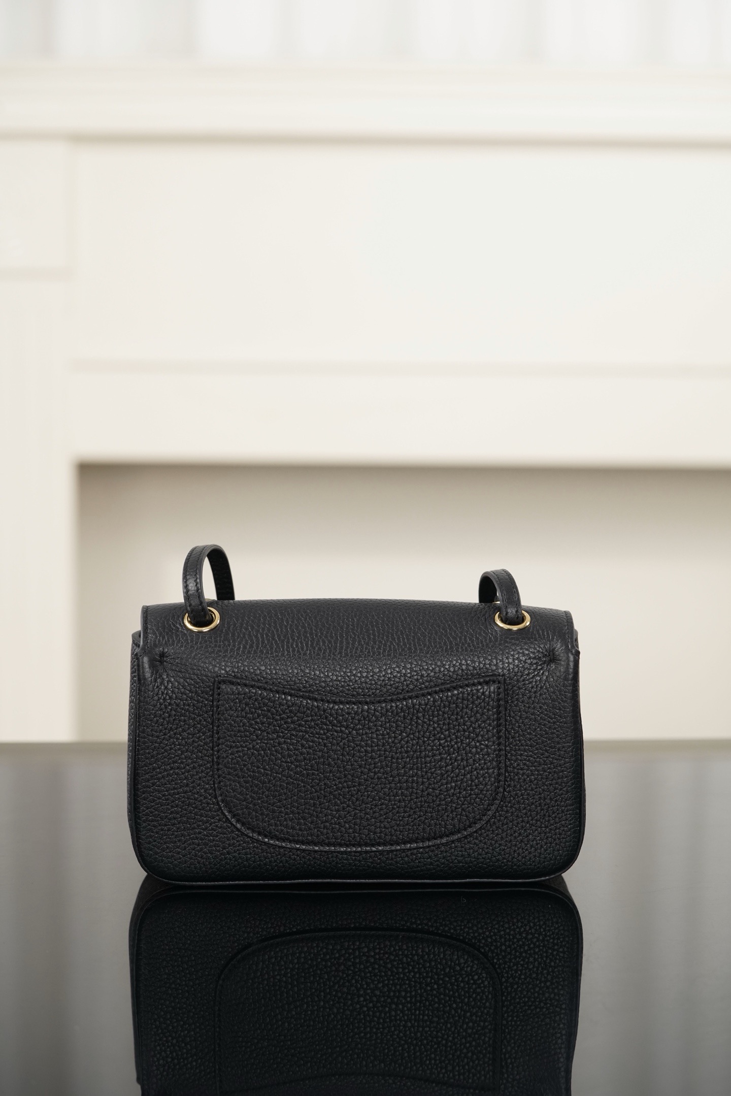 Chanel包包品牌专柜26B CF mini口盖包黑金鱼子酱牛皮 UAE