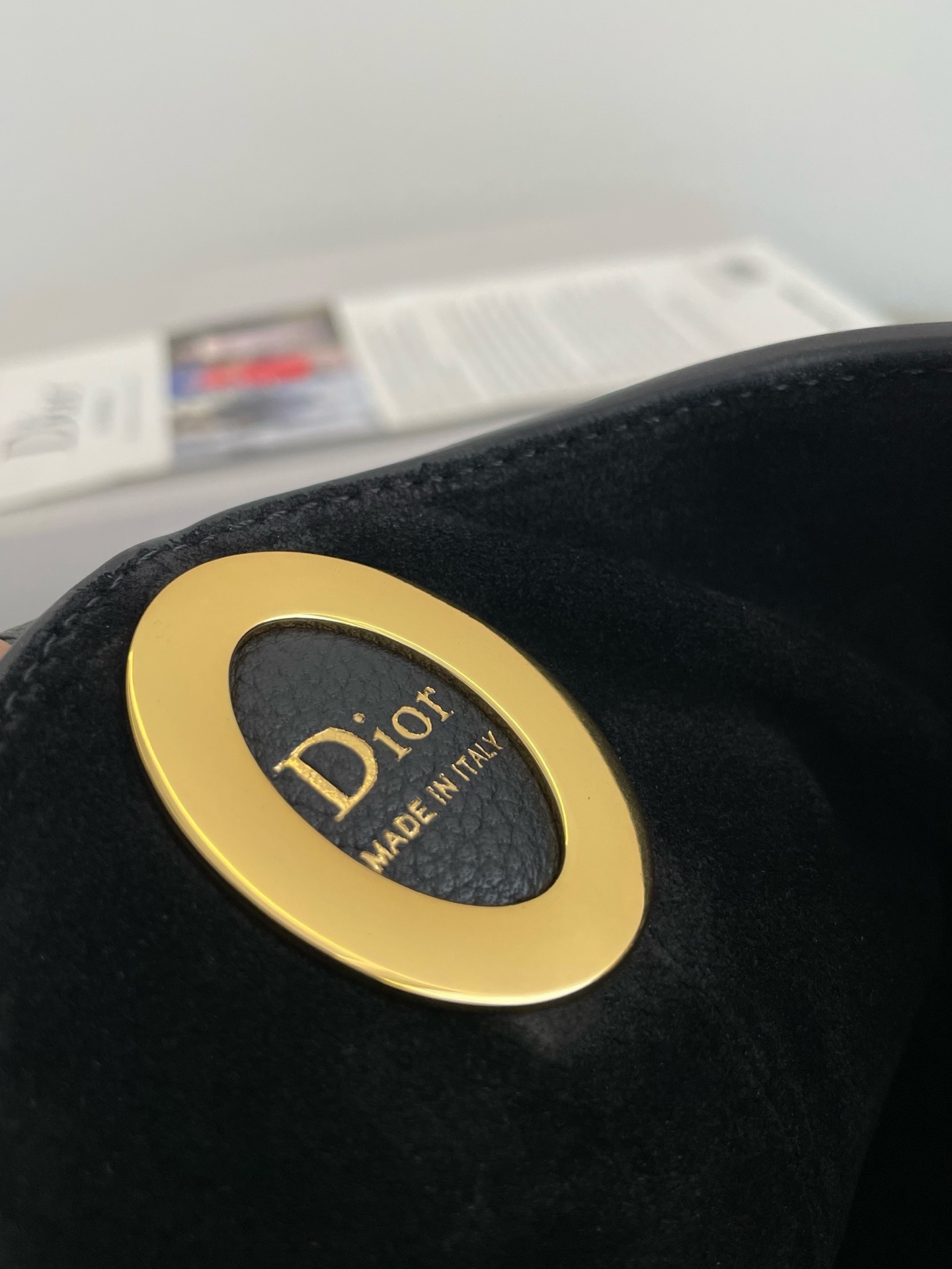 Dior包包如何分辨真伪新款Medaillon水桶包黑色牛皮革小号 Malaysia