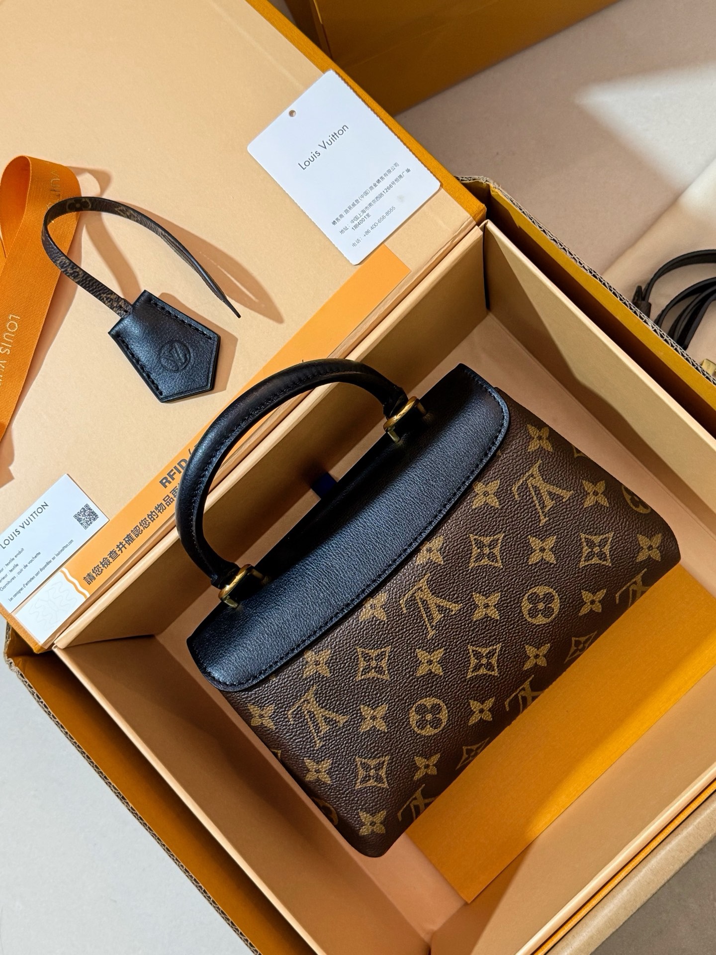Louis Vuitton女包Dubai官网专柜MADELEINE BB手提包 M27511-奢品网包包腕表之家 Louis Vuitton女包Dubai官网专柜MADELEINE BB手提包 M27511