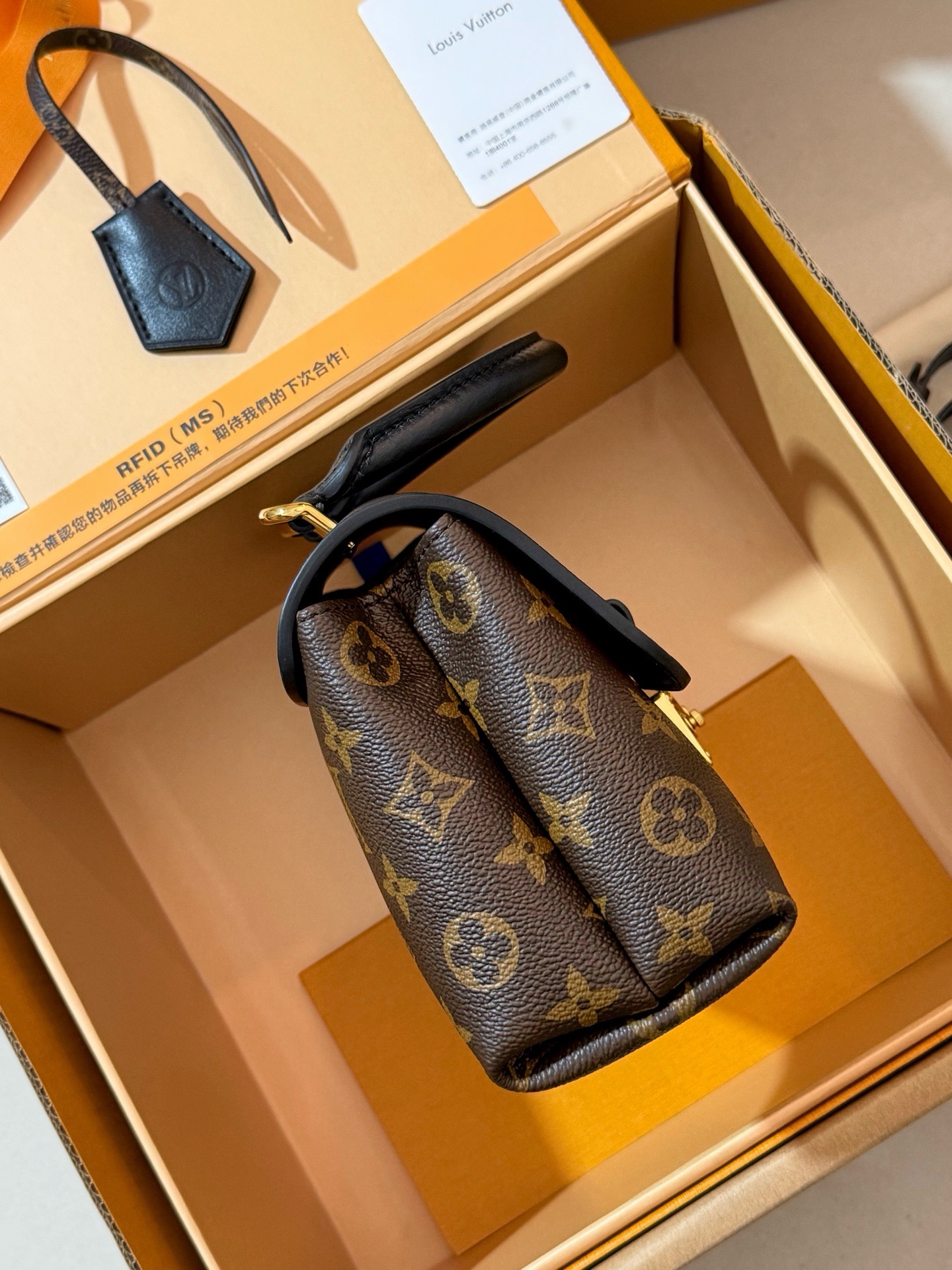 Louis Vuitton女包Dubai官网专柜MADELEINE BB手提包 M27511-奢品网包包腕表之家 Louis Vuitton女包Dubai官网专柜MADELEINE BB手提包 M27511