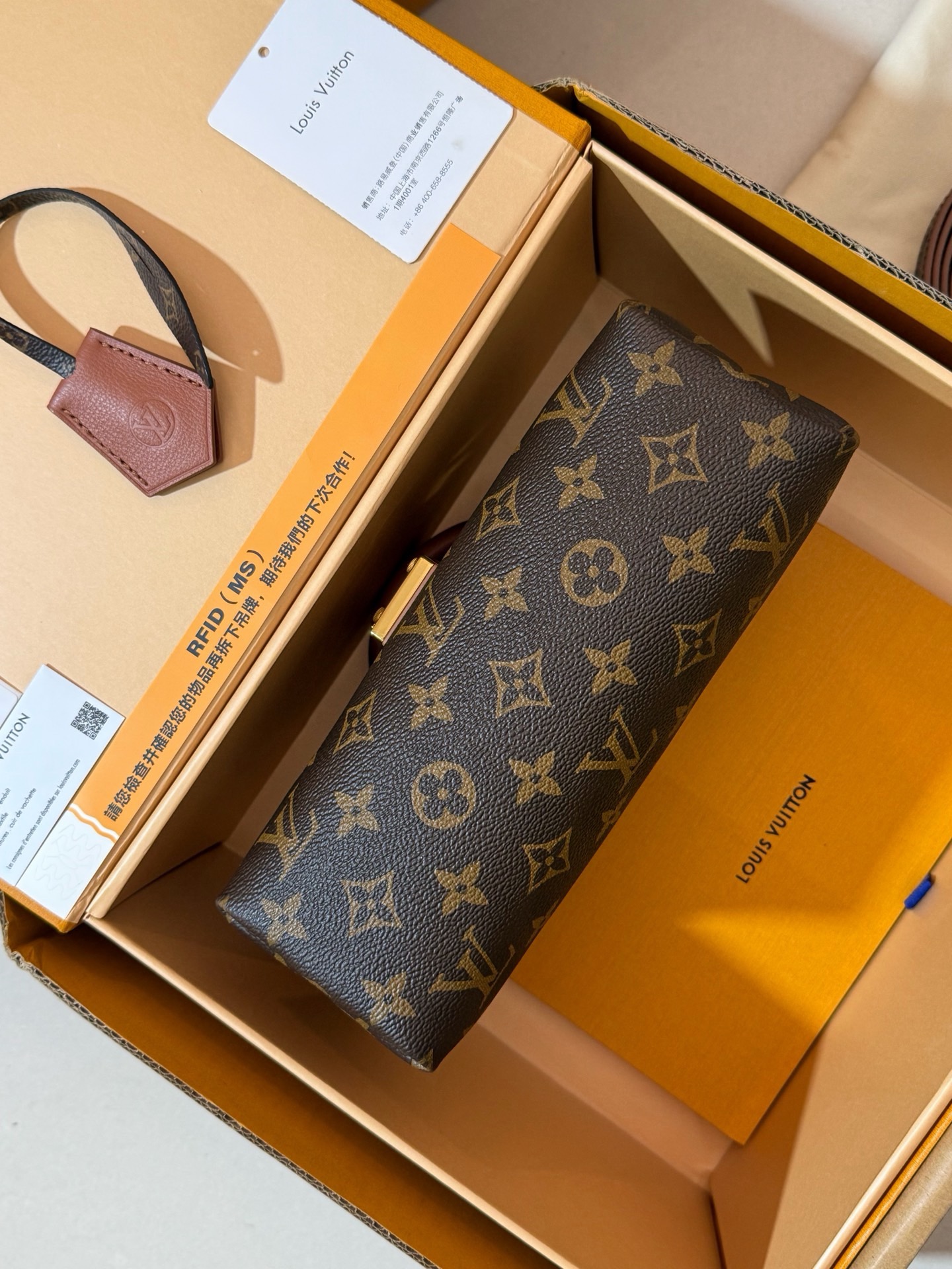 Louis Vuitton女包Vietnam专卖店MADELEINE BB手提包 棕色牛皮革 M28288