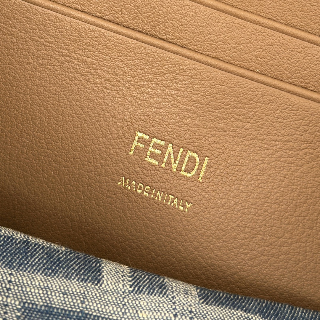 Fendi包包Singapore专柜旗舰店Baguette法棍包 FF牛仔蓝老花