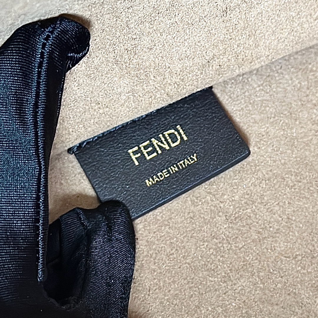 Fendi包包全皮压花Tote托特包 琥珀手柄FF压花白色牛皮革购物袋