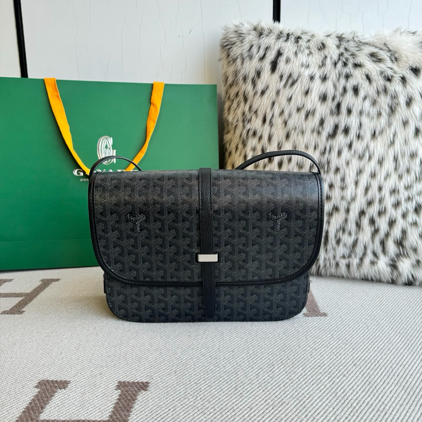 Goyard戈雅Jet Black中号邮差包BELVEDERE黑色帆布小牛皮 Bahrain