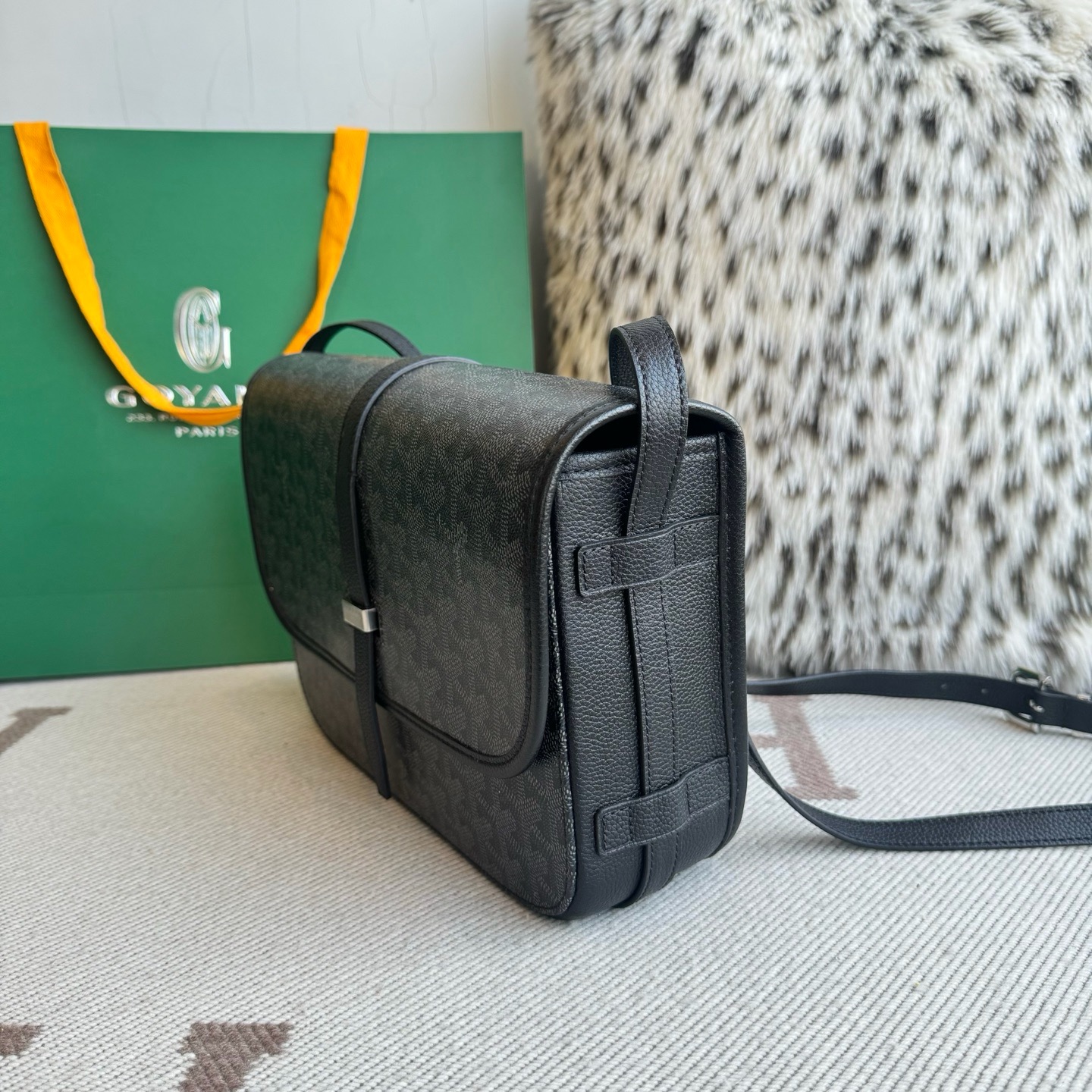 Goyard戈雅Jet Black中号邮差包BELVEDERE黑色帆布小牛皮 Bahrain