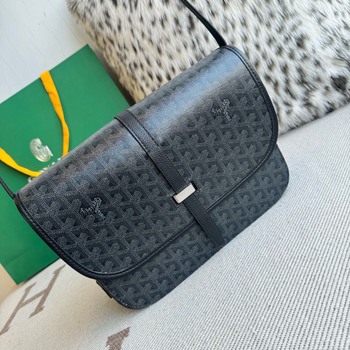 Goyard戈雅Jet Black中号邮差包BELVEDERE黑色帆布小牛皮 Bahrain