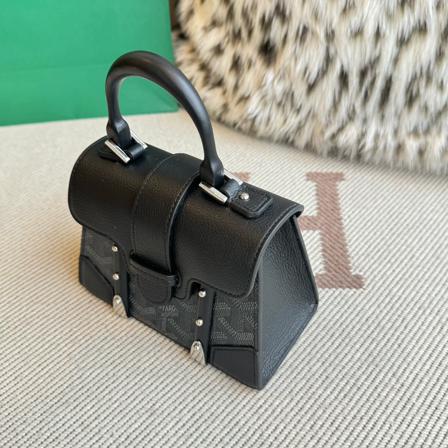 Goyard戈雅官网Saigon Nano超迷你硬版西贡包 Jet Black黑色牛皮革手提包
